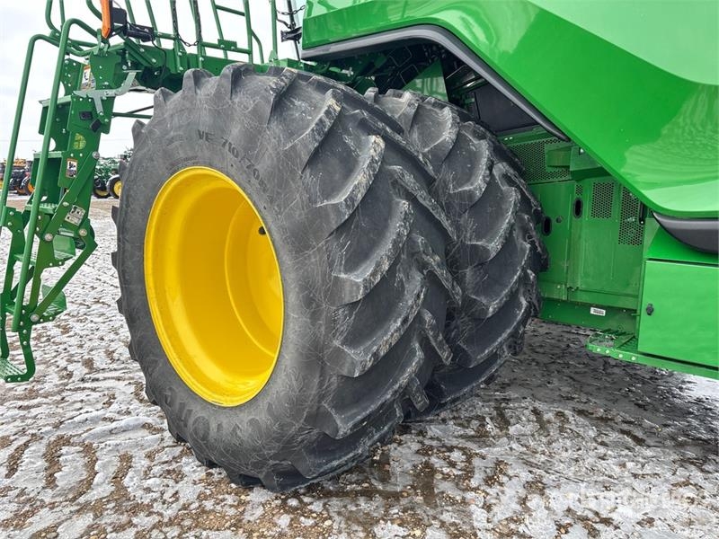 John Deere X9 1000 4x4 Combine Harvester コンバイン