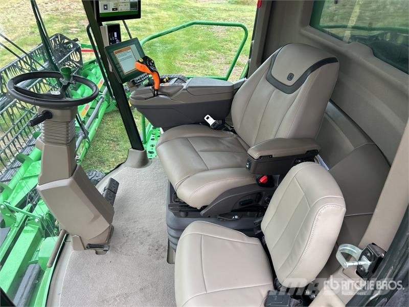 John Deere X9 1000 4x4 Combine Harvester Teraviljakombainid