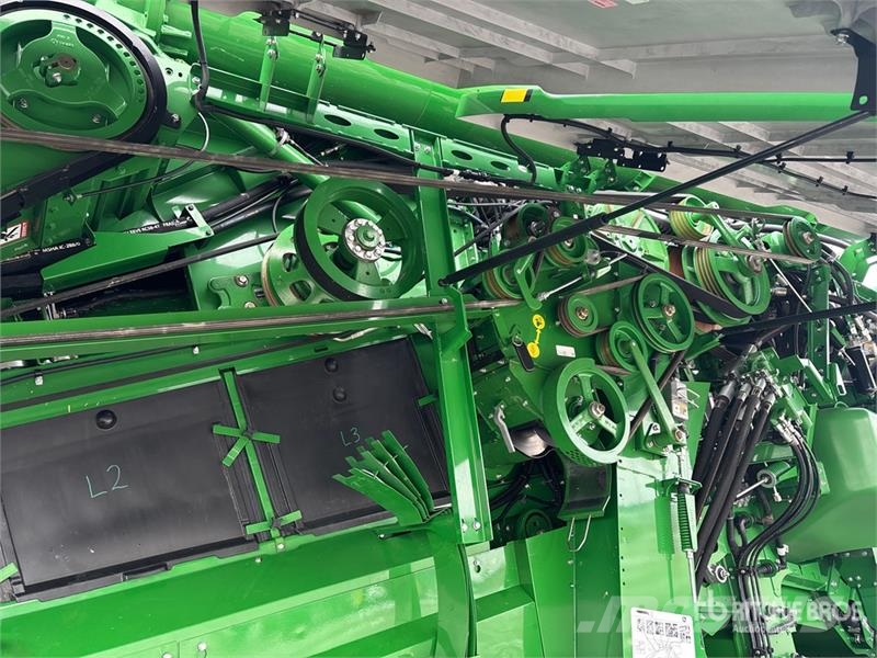 John Deere X9 1000 4x4 Combine Harvester コンバイン