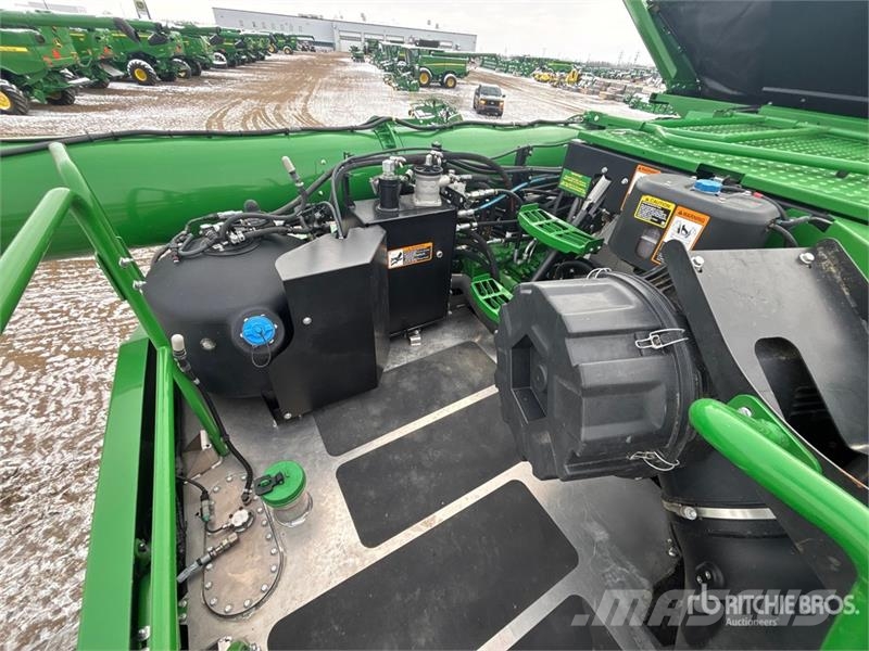 John Deere X9 1000 4x4 Combine Harvester コンバイン