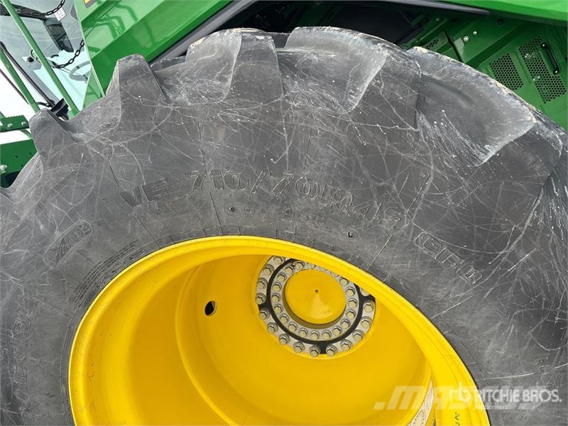 John Deere X9 1000 4x4 Combine Harvester コンバイン