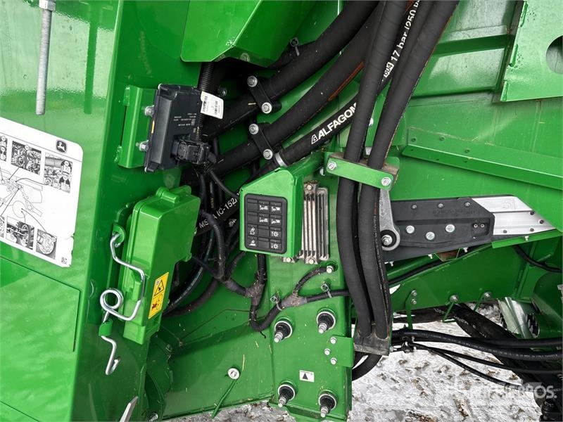 John Deere X9 1000 4x4 Combine Harvester コンバイン