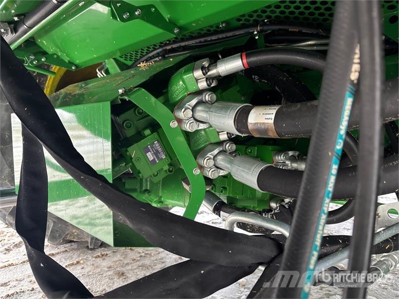 John Deere X9 1000 4x4 Combine Harvester コンバイン