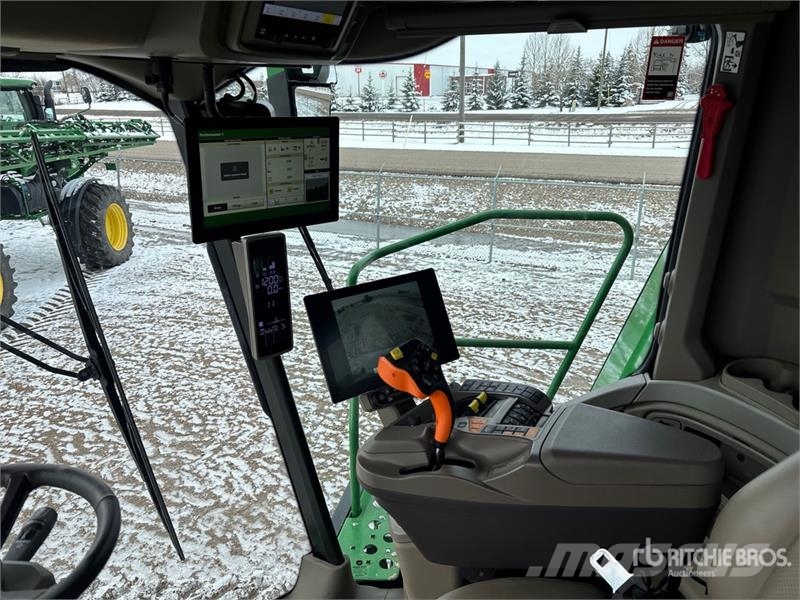 John Deere X9 1000 4x4 Combine Harvester コンバイン
