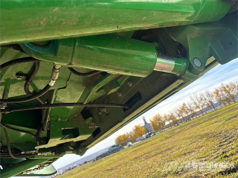 John Deere X9 1000 Combine Harvester Sklízecí mlátičky