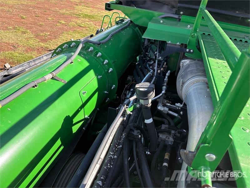 John Deere X9 1000 Combine Harvester Sklízecí mlátičky