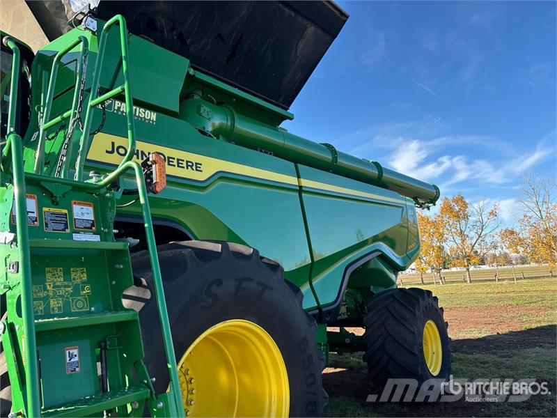 John Deere X9 1000 Combine Harvester Sklízecí mlátičky