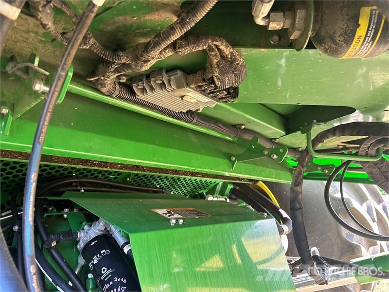 John Deere X9 1000 Combine Harvester Sklízecí mlátičky