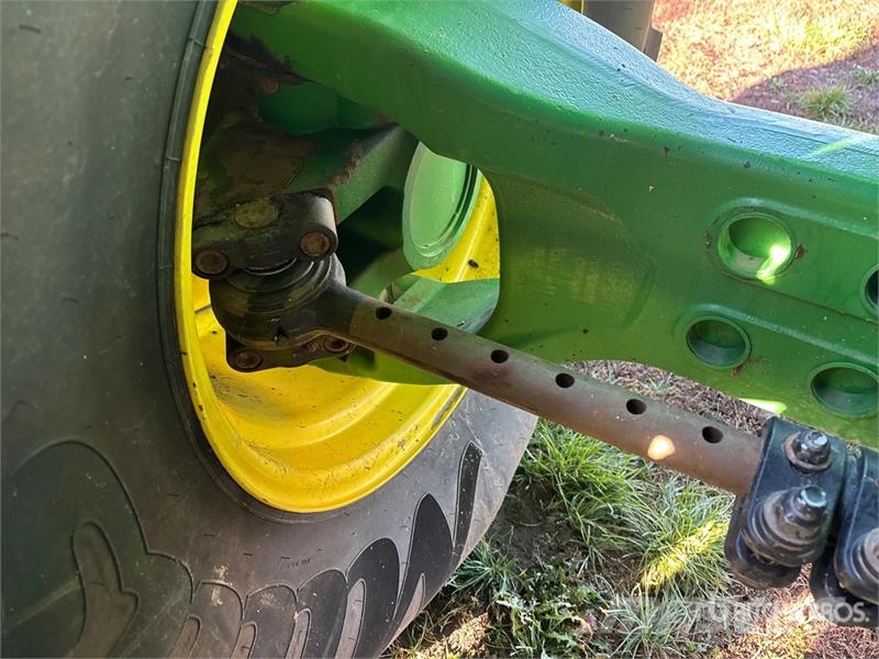 John Deere X9 1000 Combine Harvester حصادات