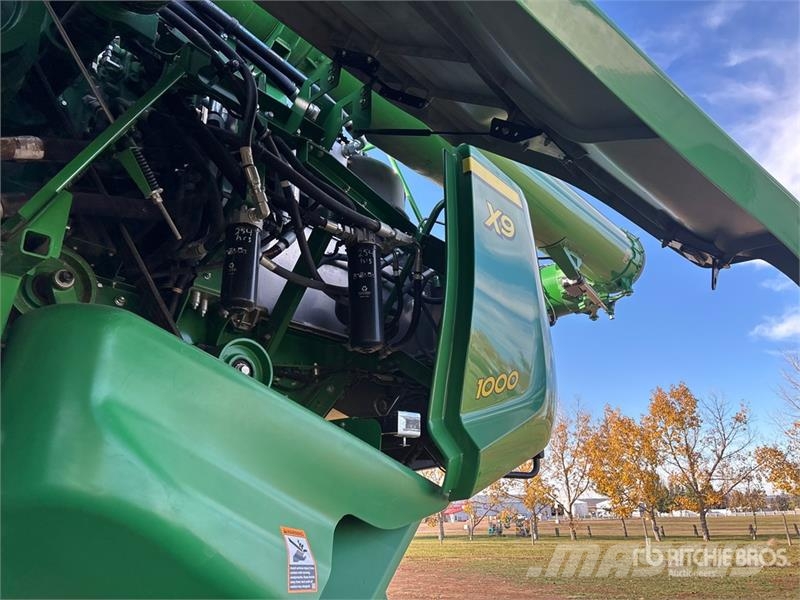 John Deere X9 1000 Combine Harvester Sklízecí mlátičky