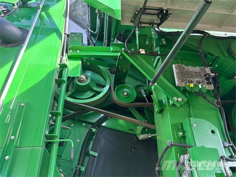 John Deere X9 1000 Combine Harvester Sklízecí mlátičky