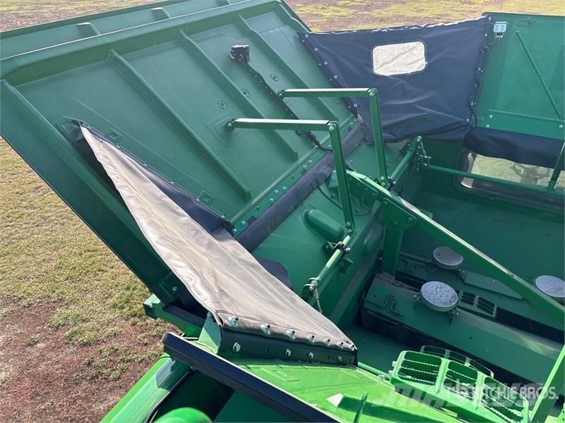 John Deere X9 1000 Combine Harvester Sklízecí mlátičky