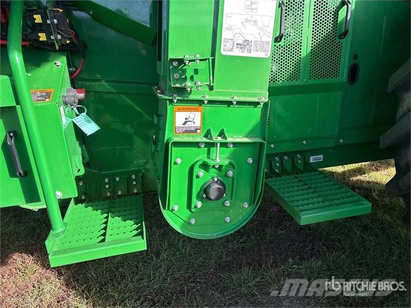 John Deere X9 1000 Combine Harvester Sklízecí mlátičky