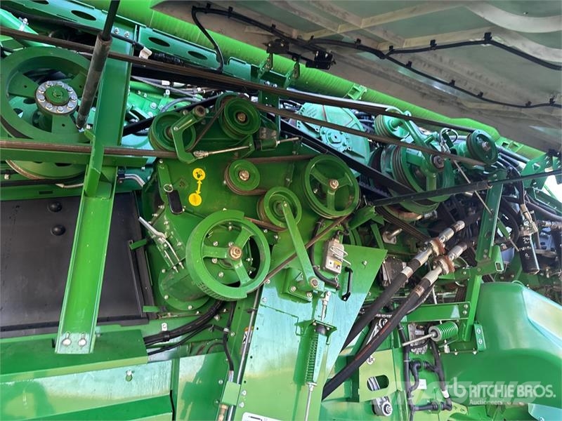 John Deere X9 1000 Combine Harvester Sklízecí mlátičky