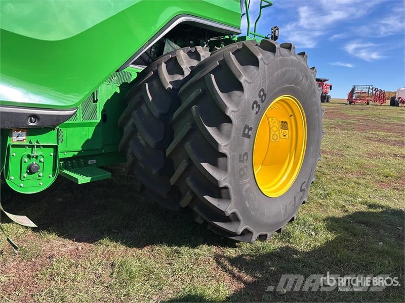 John Deere X9 1000 Combine Harvester Sklízecí mlátičky