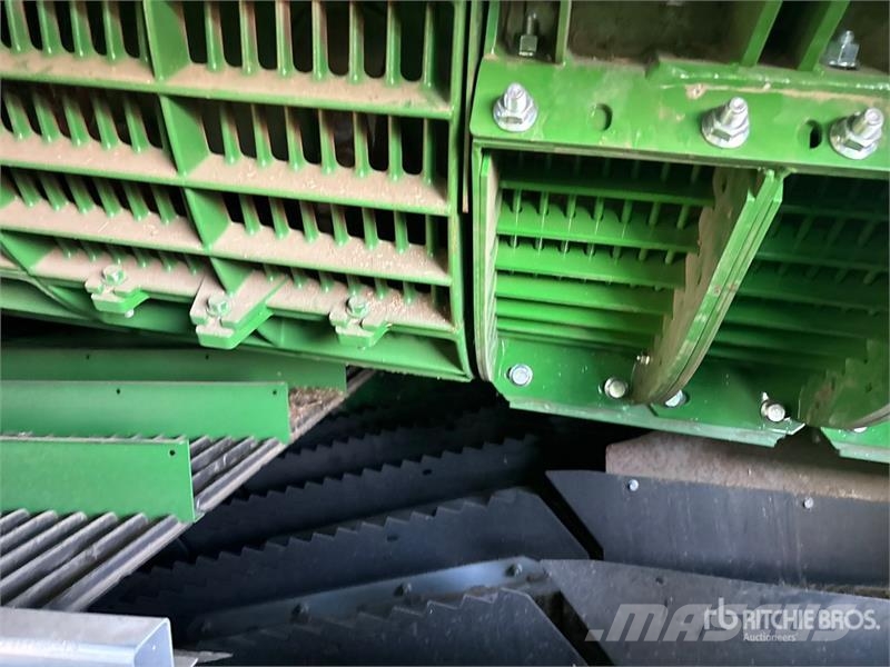 John Deere X9 1000 Combine Harvester Sklízecí mlátičky