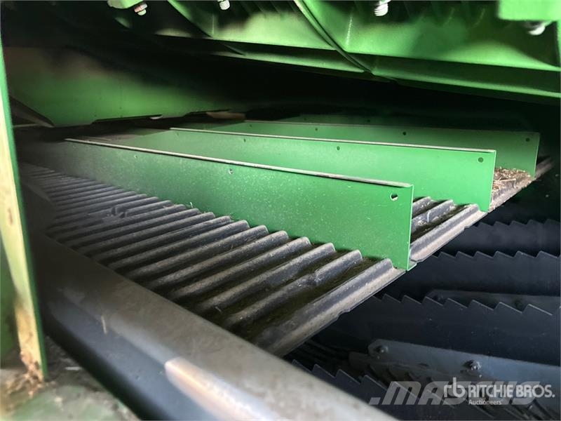 John Deere X9 1000 Combine Harvester Sklízecí mlátičky