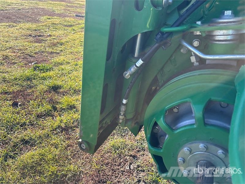 John Deere X9 1000 Combine Harvester Sklízecí mlátičky
