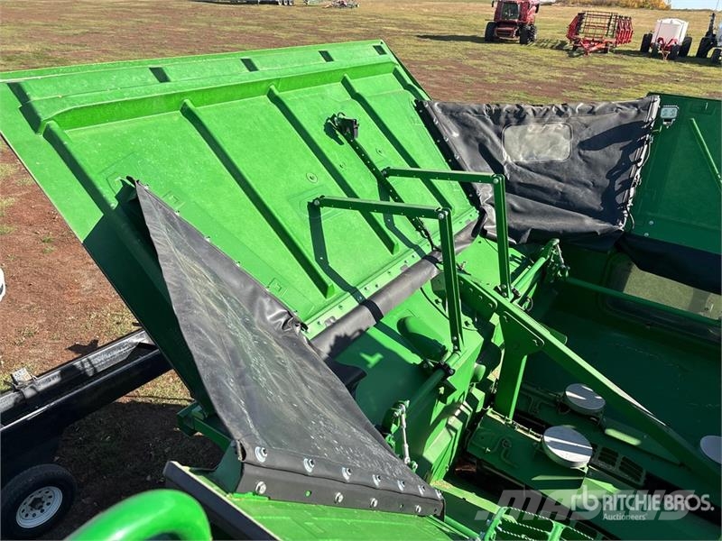 John Deere X9 1000 Combine Harvester Sklízecí mlátičky