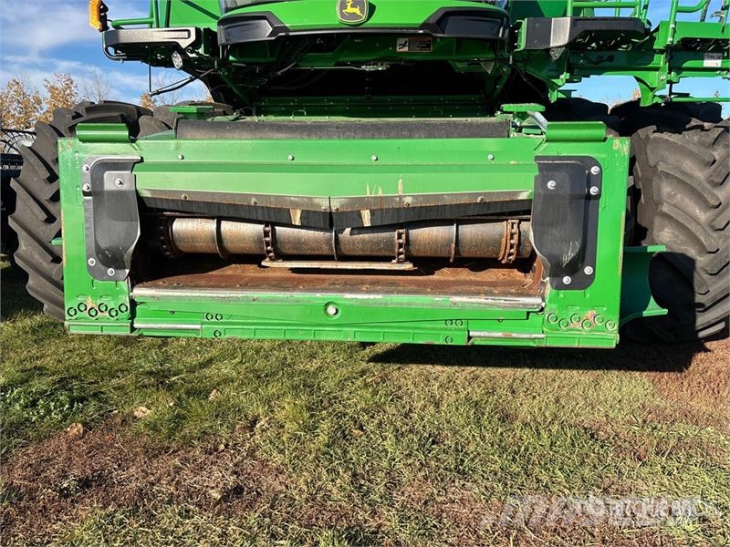John Deere X9 1000 Combine Harvester Sklízecí mlátičky