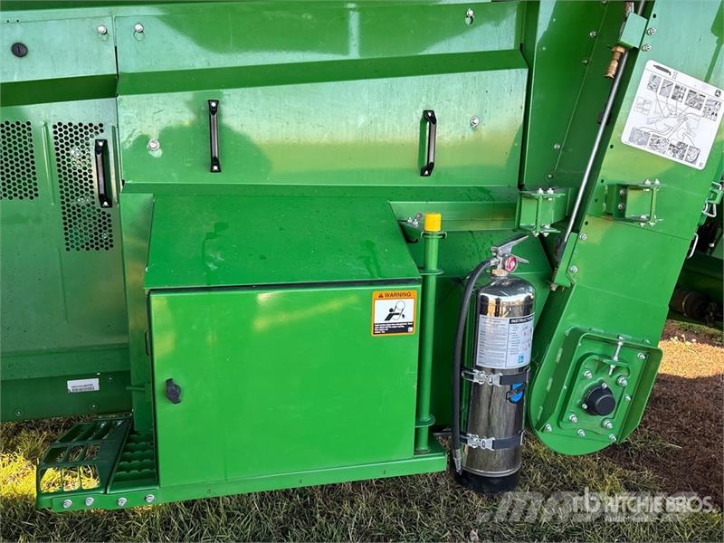 John Deere X9 1000 Combine Harvester Sklízecí mlátičky