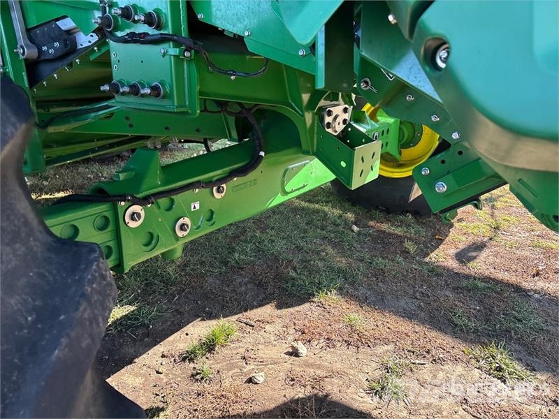 John Deere X9 1000 Combine Harvester Sklízecí mlátičky