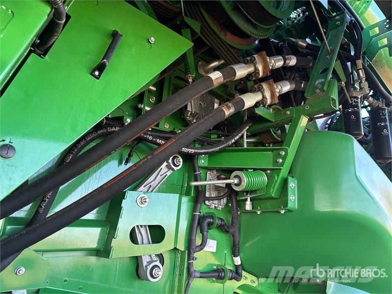 John Deere X9 1000 Combine Harvester Sklízecí mlátičky