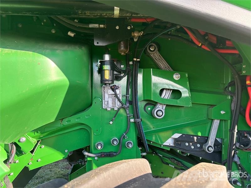John Deere X9 1000 Combine Harvester Sklízecí mlátičky