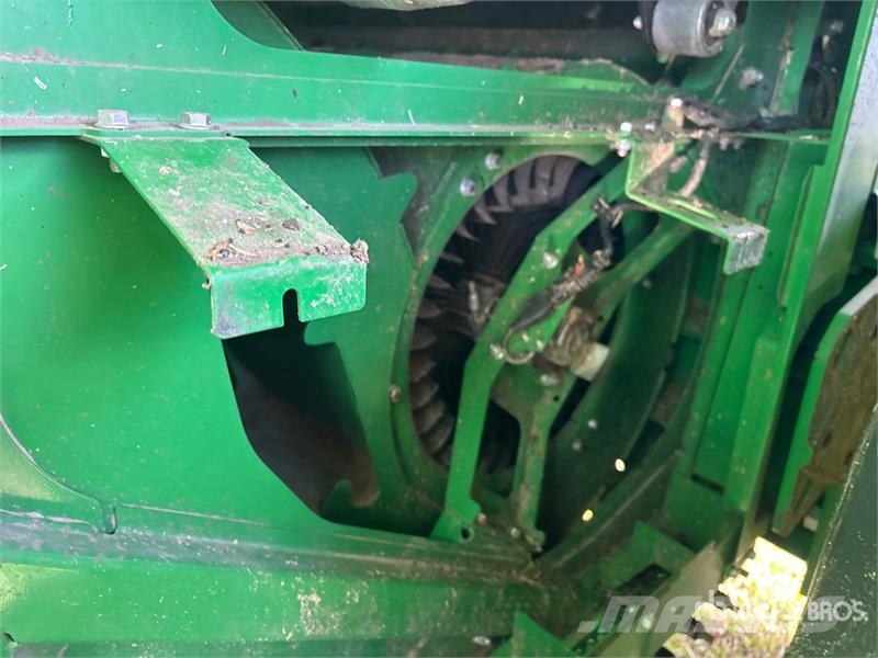 John Deere X9 1000 Combine Harvester Sklízecí mlátičky