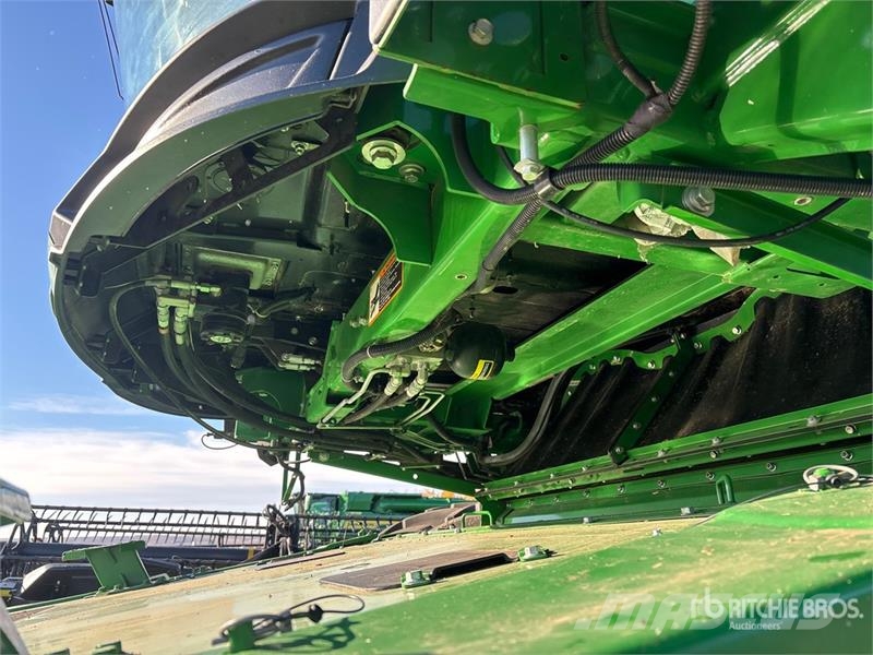 John Deere X9 1000 Combine Harvester Sklízecí mlátičky