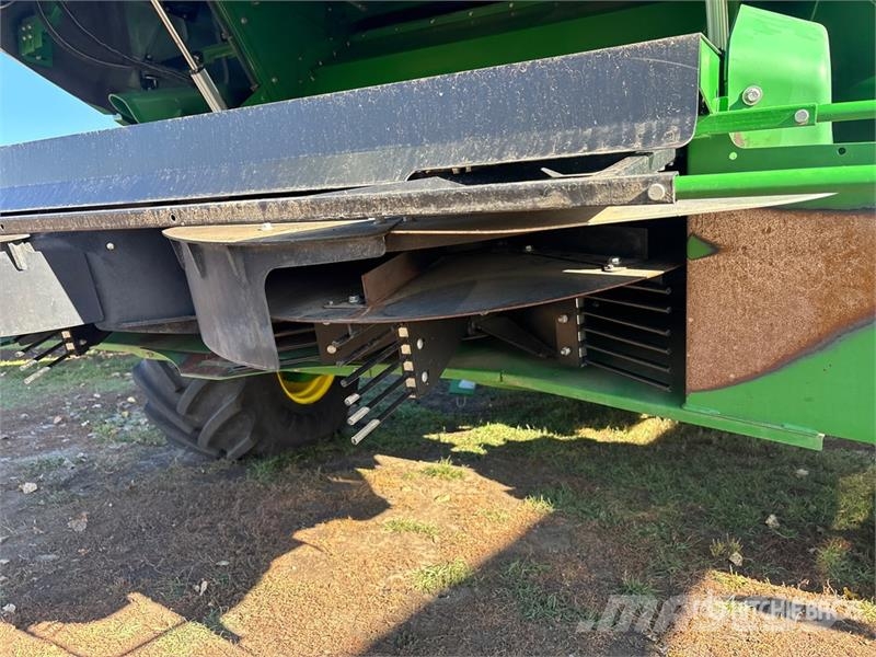 John Deere X9 1000 Combine Harvester Sklízecí mlátičky