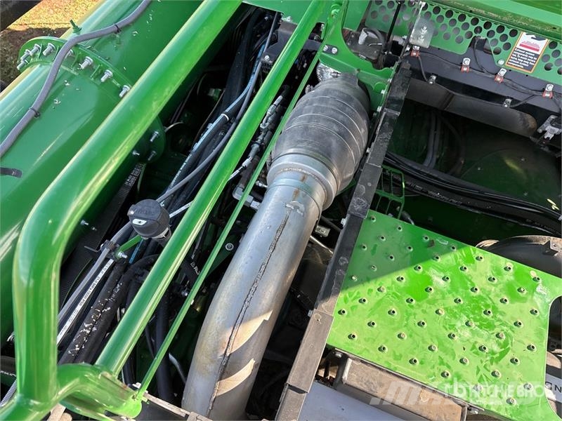 John Deere X9 1000 Combine Harvester Sklízecí mlátičky