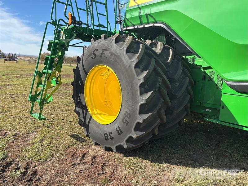 John Deere X9 1000 Combine Harvester Sklízecí mlátičky