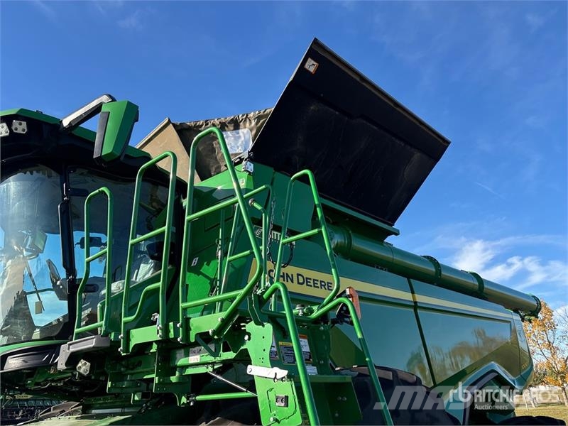John Deere X9 1000 Combine Harvester Sklízecí mlátičky