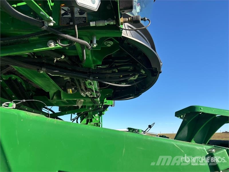 John Deere X9 1000 Combine Harvester Sklízecí mlátičky
