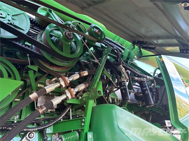 John Deere X9 1000 Combine Harvester Sklízecí mlátičky