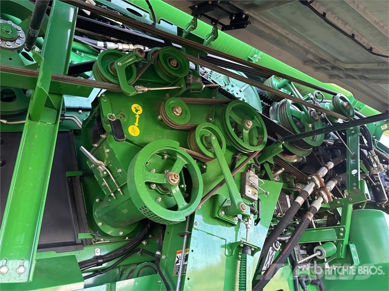 John Deere X9 1000 Combine Harvester Sklízecí mlátičky