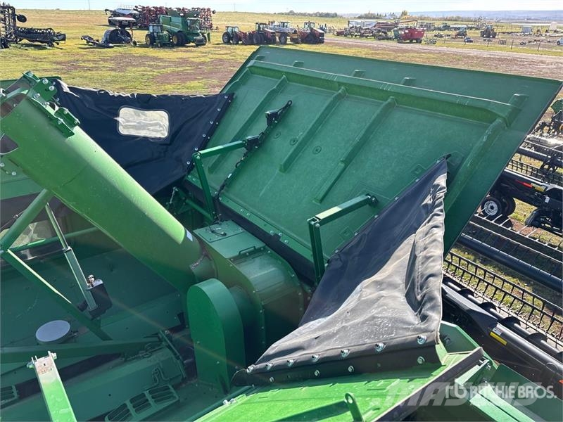 John Deere X9 1000 Combine Harvester Sklízecí mlátičky