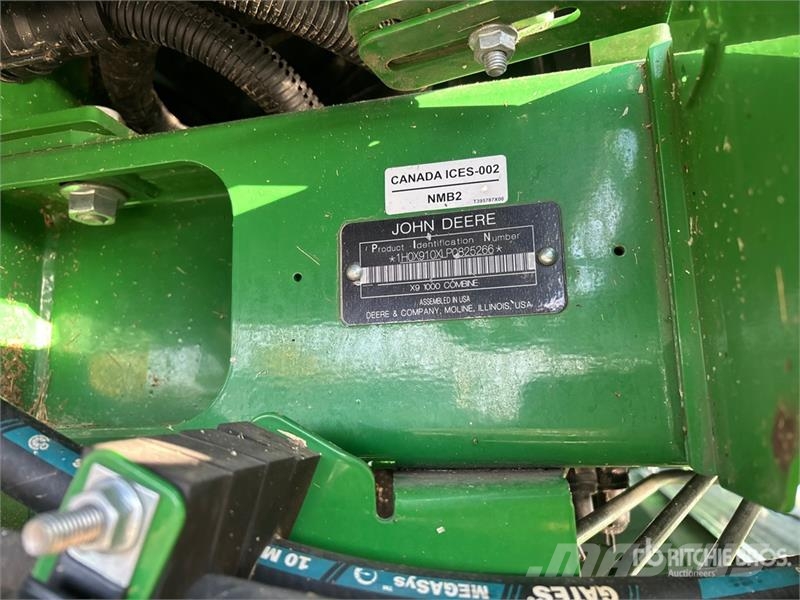 John Deere X9 1000 Combine Harvester حصادات
