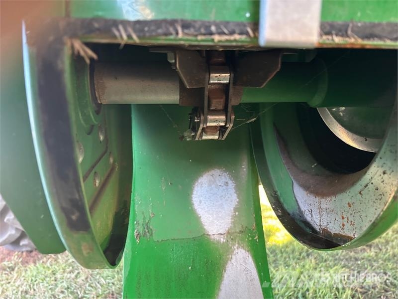 John Deere X9 1000 Combine Harvester Sklízecí mlátičky