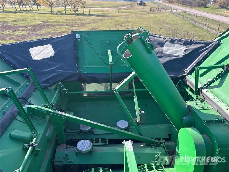 John Deere X9 1000 Combine Harvester Sklízecí mlátičky