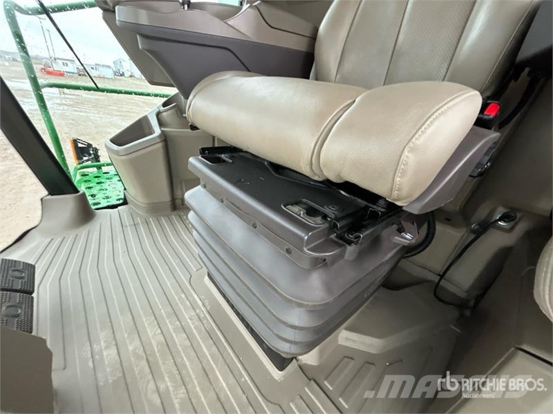 John Deere X9 1000 Signature Edition Combine Harvester Skurtreskere