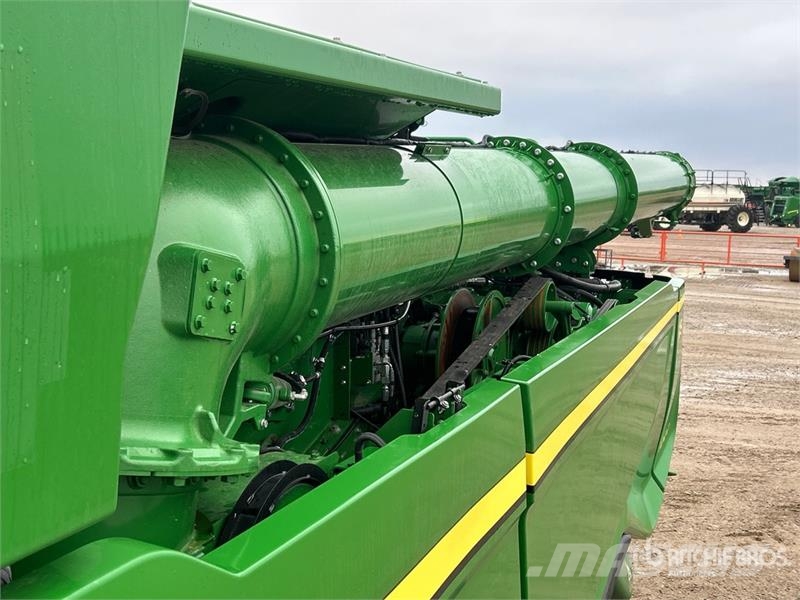 John Deere X9 1000 Signature Edition Combine Harvester Skurtreskere
