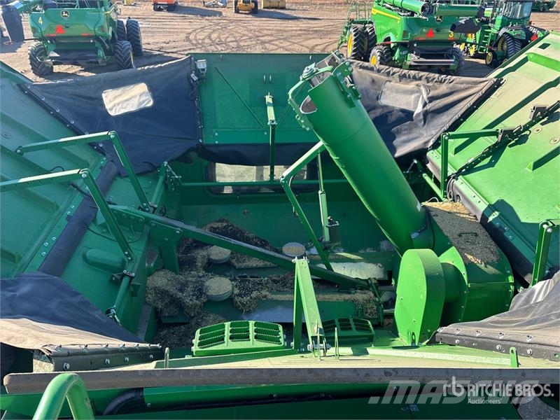 John Deere X9 1000 Signature Edition 4x4 Combine Harvester Kombajni