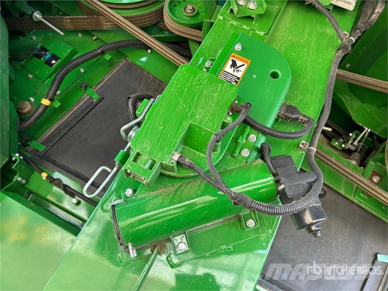 John Deere X9 1000 Signature Edition Combine Harvester Combine harvesters