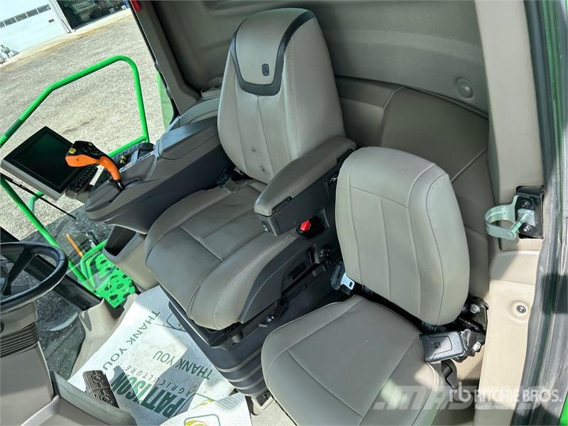 John Deere X9 1000 Signature Edition Combine Harvester Combine harvesters