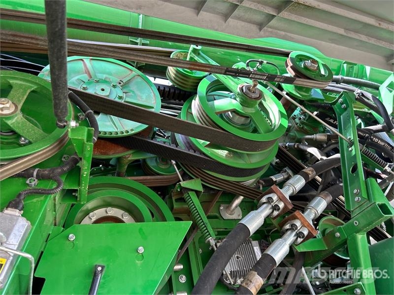 John Deere X9 1000 Signature Edition Combine Harvester Combine harvesters
