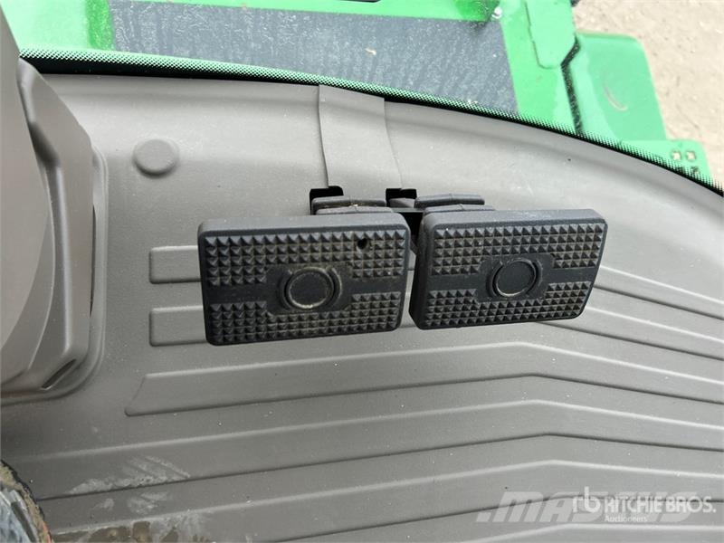 John Deere X9 1000 Signature Edition Combine Harvester Skurtreskere