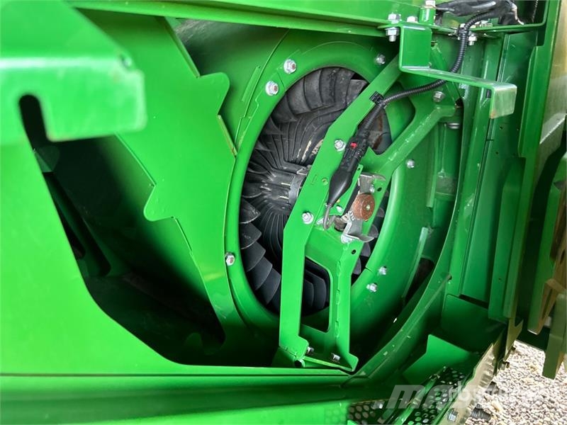 John Deere X9 1000 Signature Edition Combine Harvester Teraviljakombainid