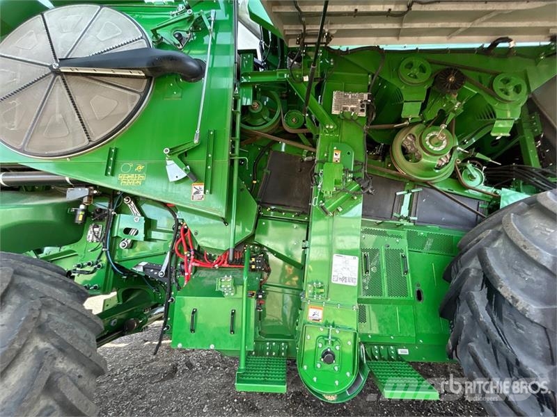 John Deere X9 1000 Signature Edition Combine Harvester Combine harvesters